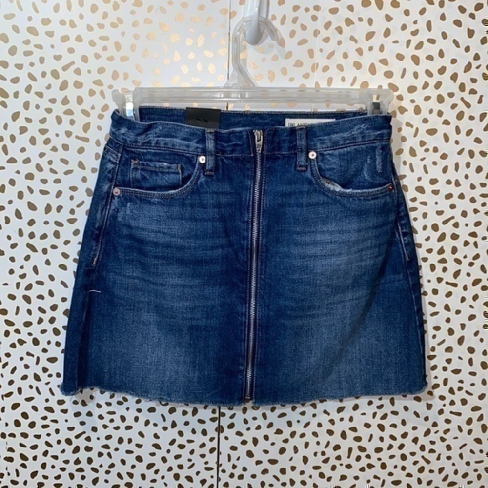 Blank Nyc Zip Front Raw Hem Denim Miniskirt In People Champ Blue NEW w/tags (26) - Picture 11 of 12